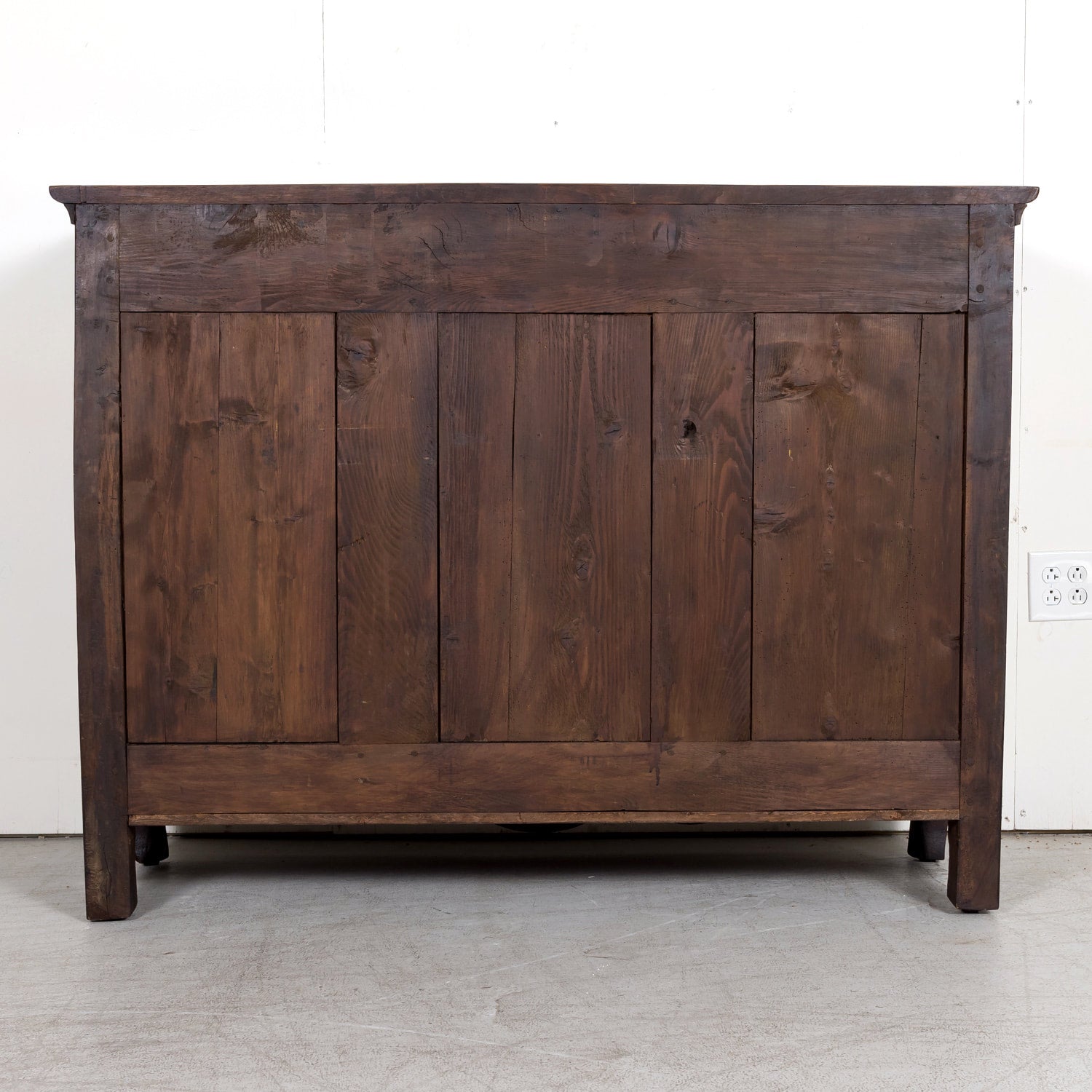 18th Century French Louis XV-Louis XVI Transition Period Solid Walnut Buffet d'Appui