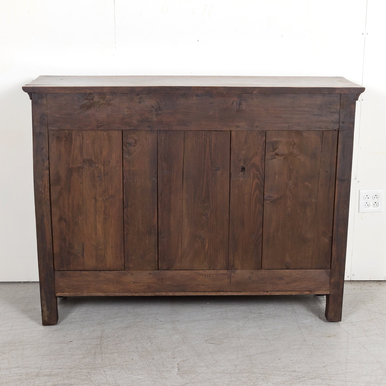 18th Century French Louis XV-Louis XVI Transition Period Solid Walnut Buffet d'Appui