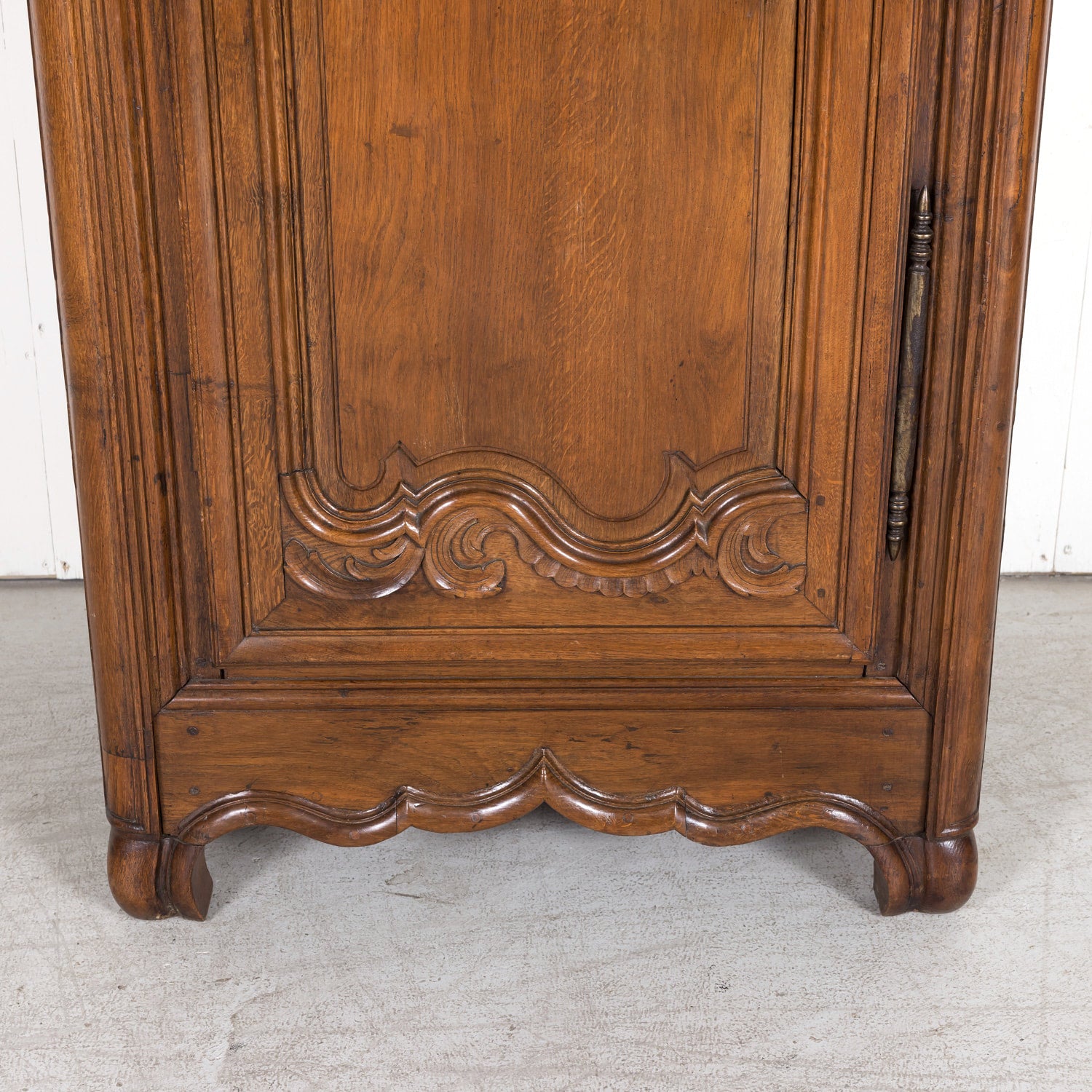 18th Century French Country Louis XV Period Carved Normandy Oak Bonnetiere