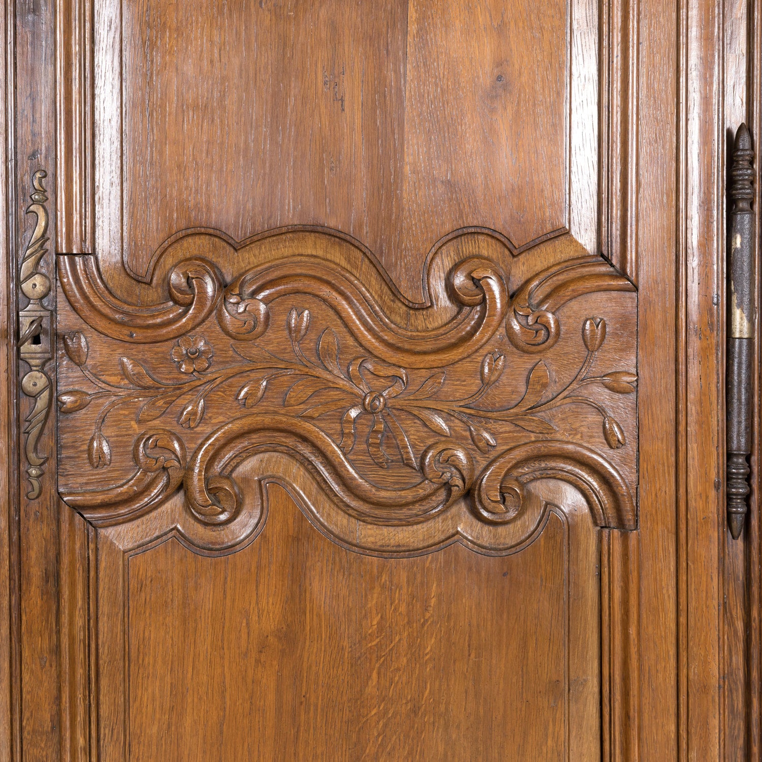 18th Century French Country Louis XV Period Carved Normandy Oak Bonnetiere