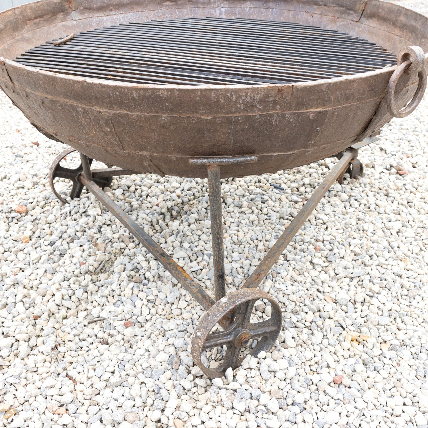 Large Cast Iron Kadai Fire Bowl or Fire Pit on Wheels, 47