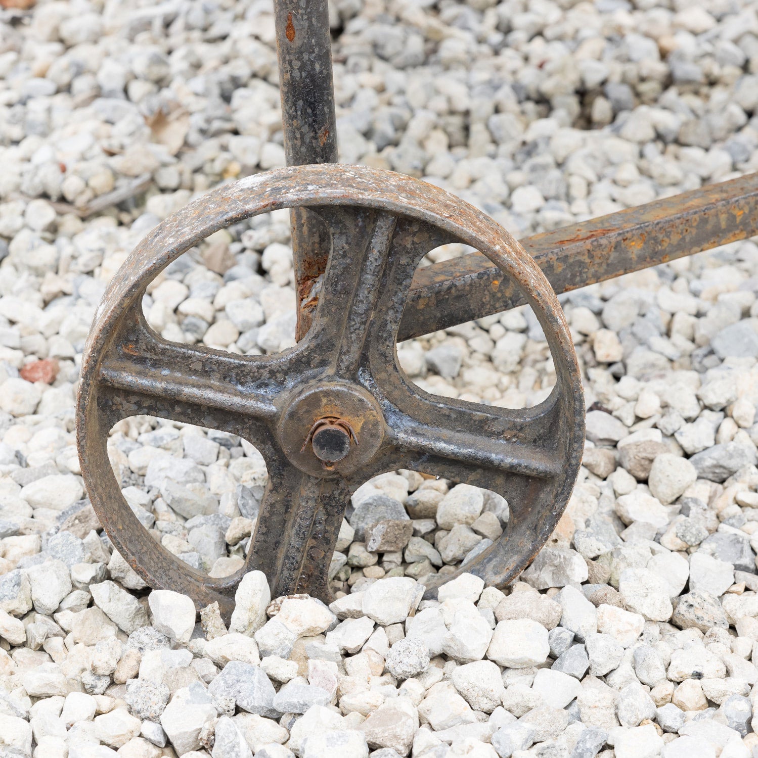 Large Cast Iron Kadai Fire Bowl or Fire Pit on Wheels, 47