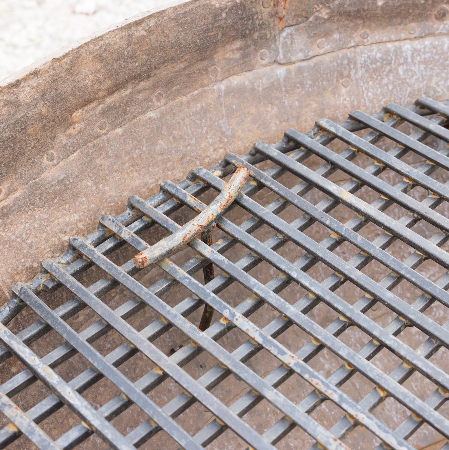 Large Cast Iron Kadai Fire Bowl or Fire Pit on Wheels, 47