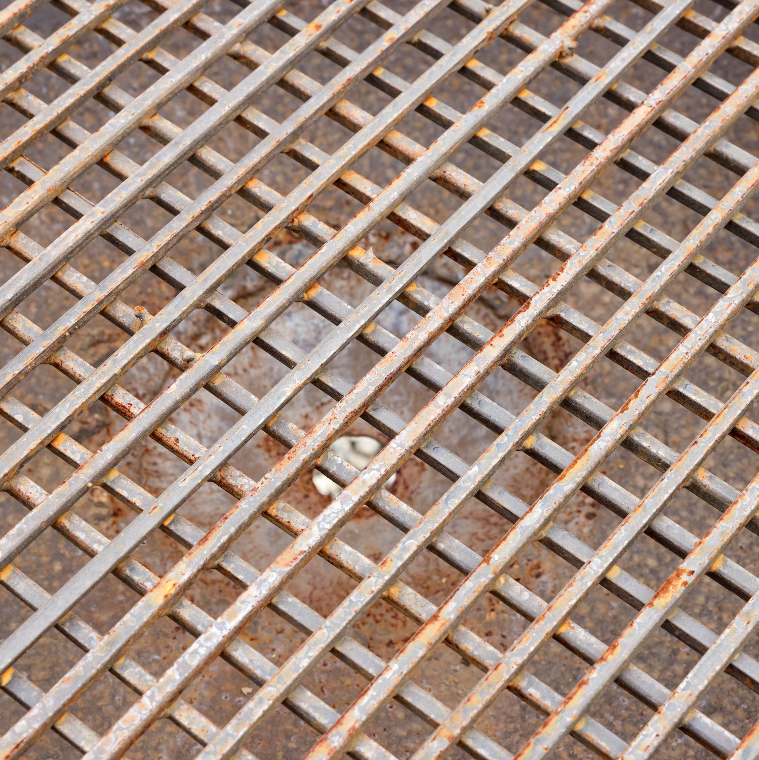 Medium Cast Iron Kadai Fire Bowl or Fire Pit on Wheels, 40