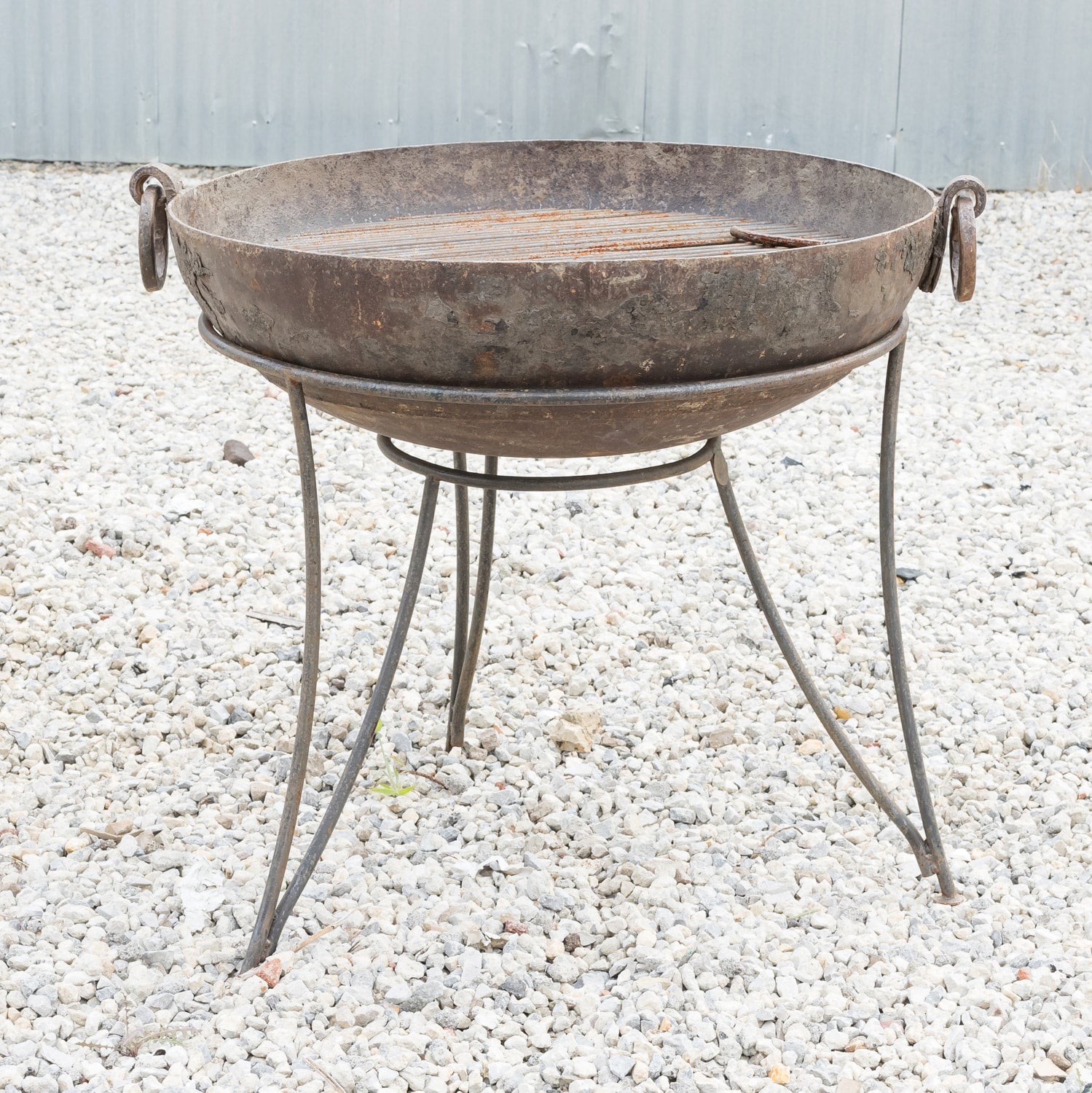 Small Cast Iron Kadai Fire Bowl or Fire Pit with Iron Hairpin Legs Base, 32.5