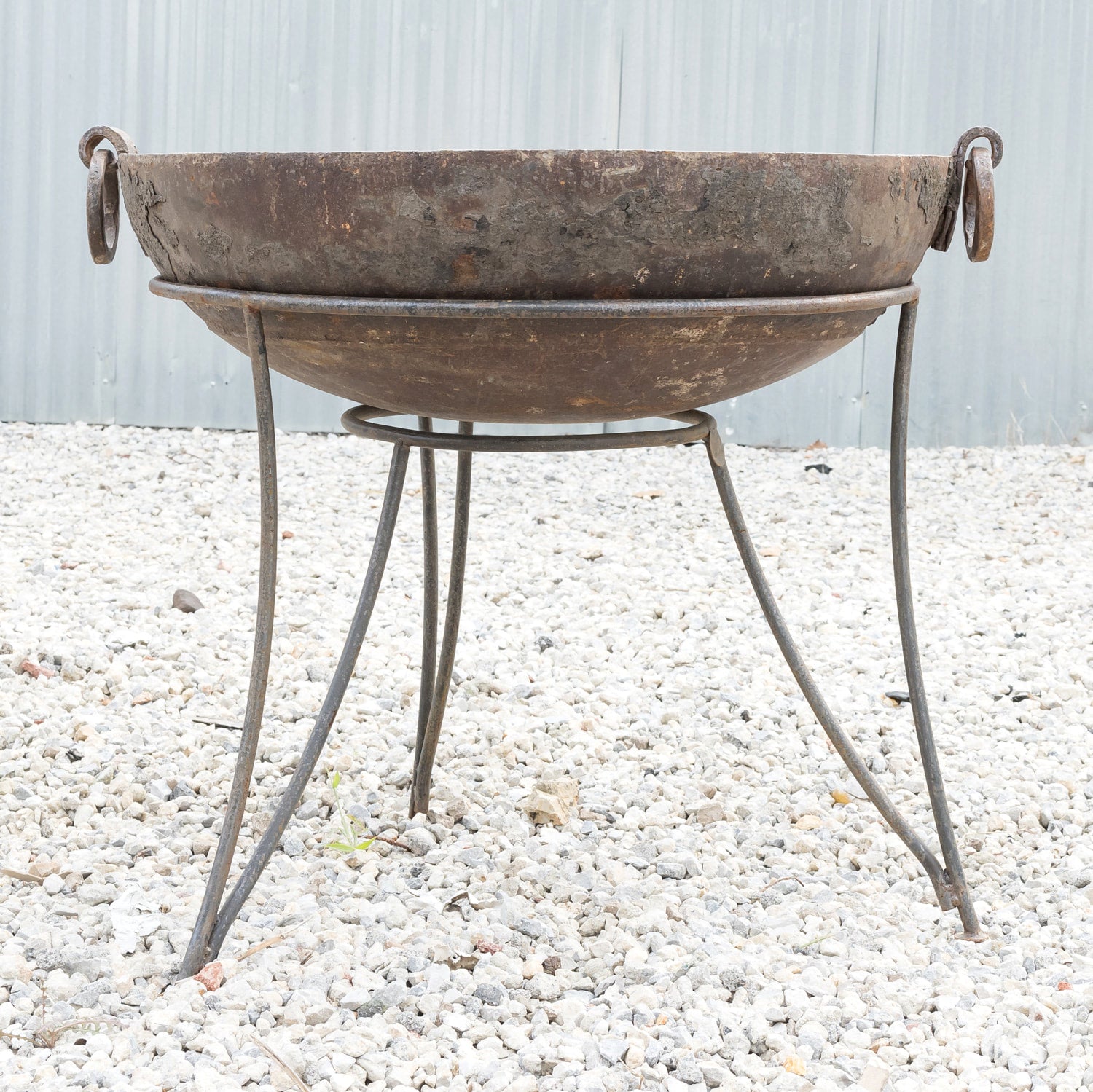 Small Cast Iron Kadai Fire Bowl or Fire Pit with Iron Hairpin Legs Base, 32.5