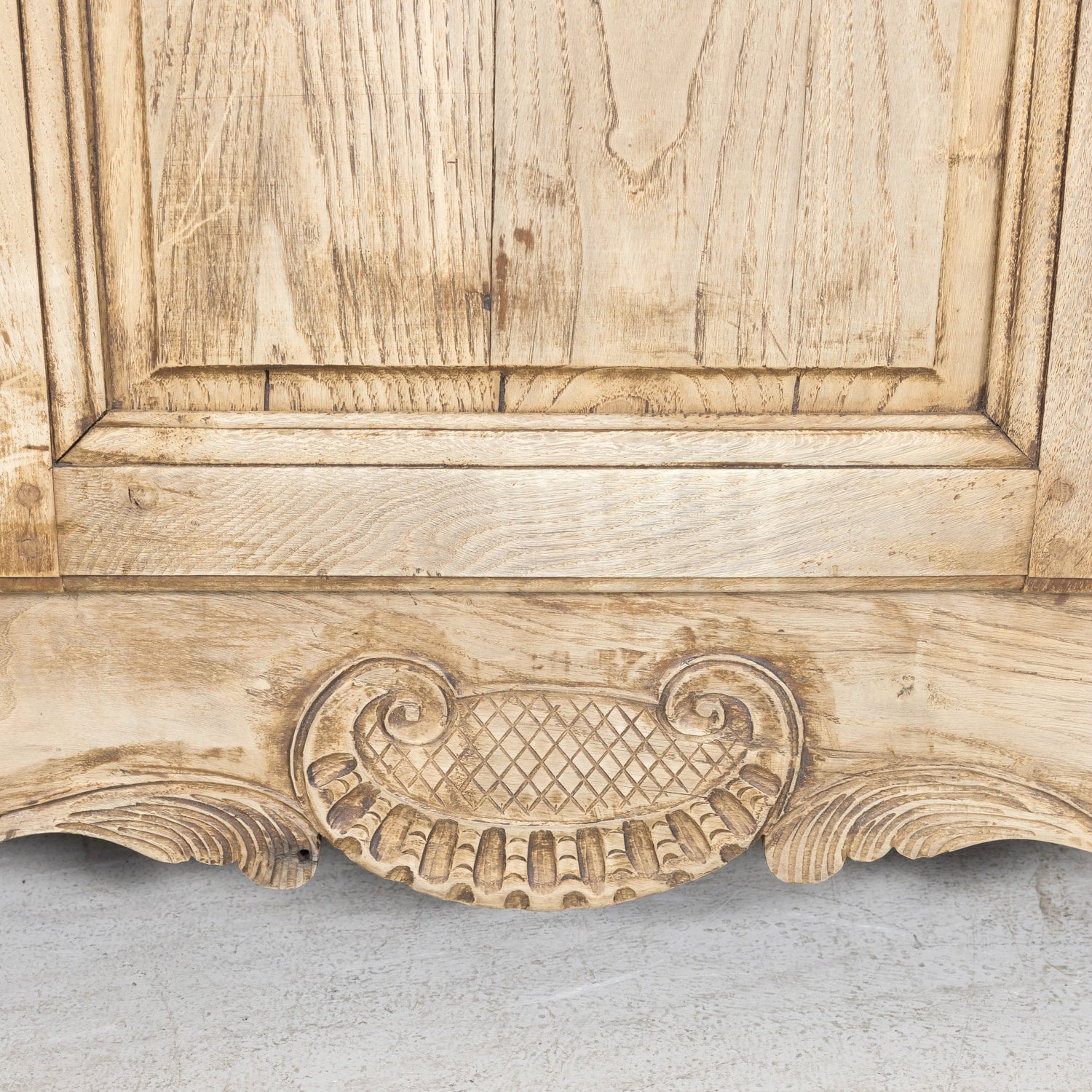 19th Century Carved French Country Louis XV Style Bleached Oak Enfilade Buffet