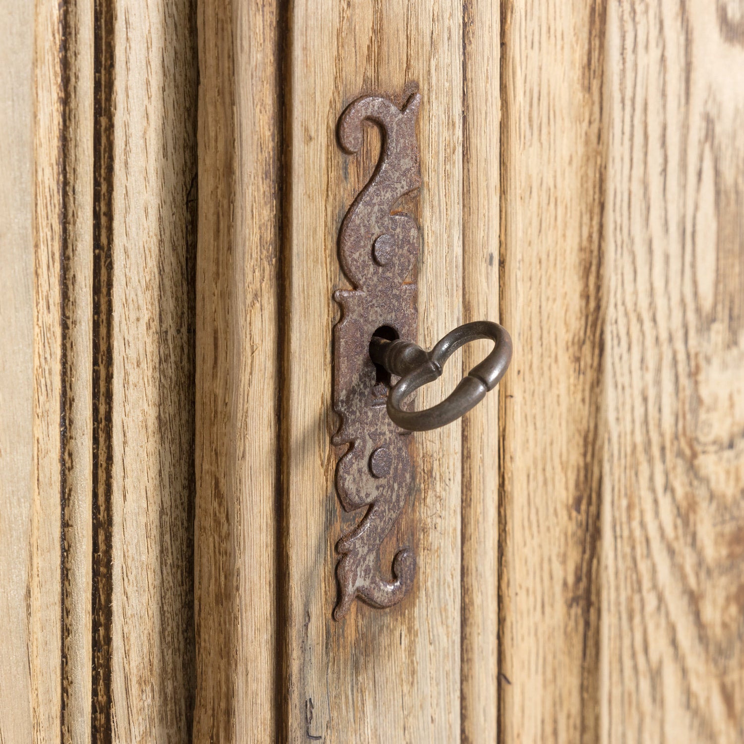 19th Century Carved French Country Louis XV Style Bleached Oak Enfilade Buffet