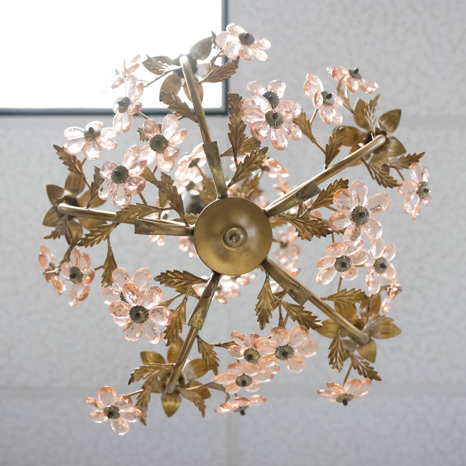 French Louis XV Style 5-Light Gilt Iron and Crystal Flower Maison Bagues Chandelier