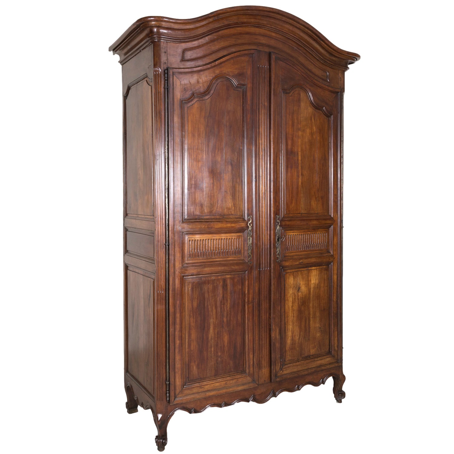 18th Century French Louis XV-Louis XVI Transition Period Walnut Bordelaise Armoire