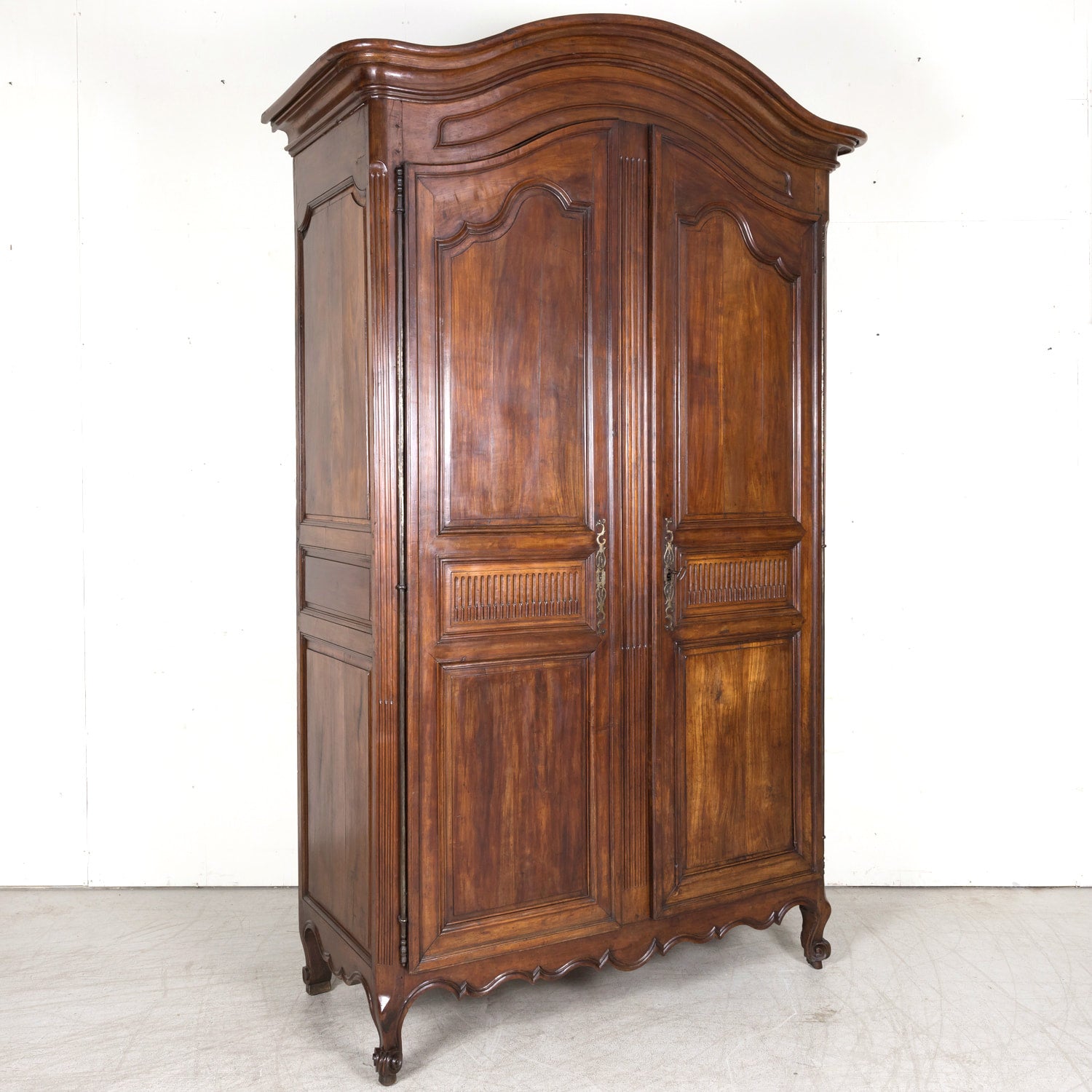 18th Century French Louis XV-Louis XVI Transition Period Walnut Bordelaise Armoire