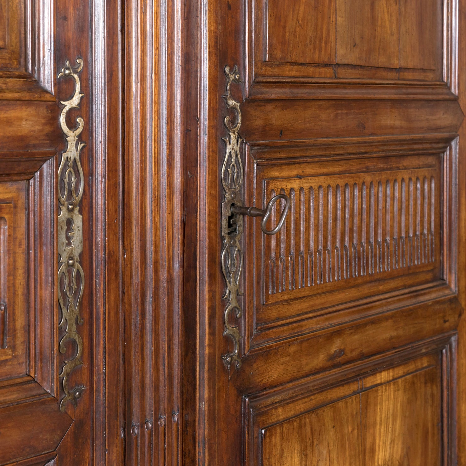 18th Century French Louis XV-Louis XVI Transition Period Walnut Bordelaise Armoire