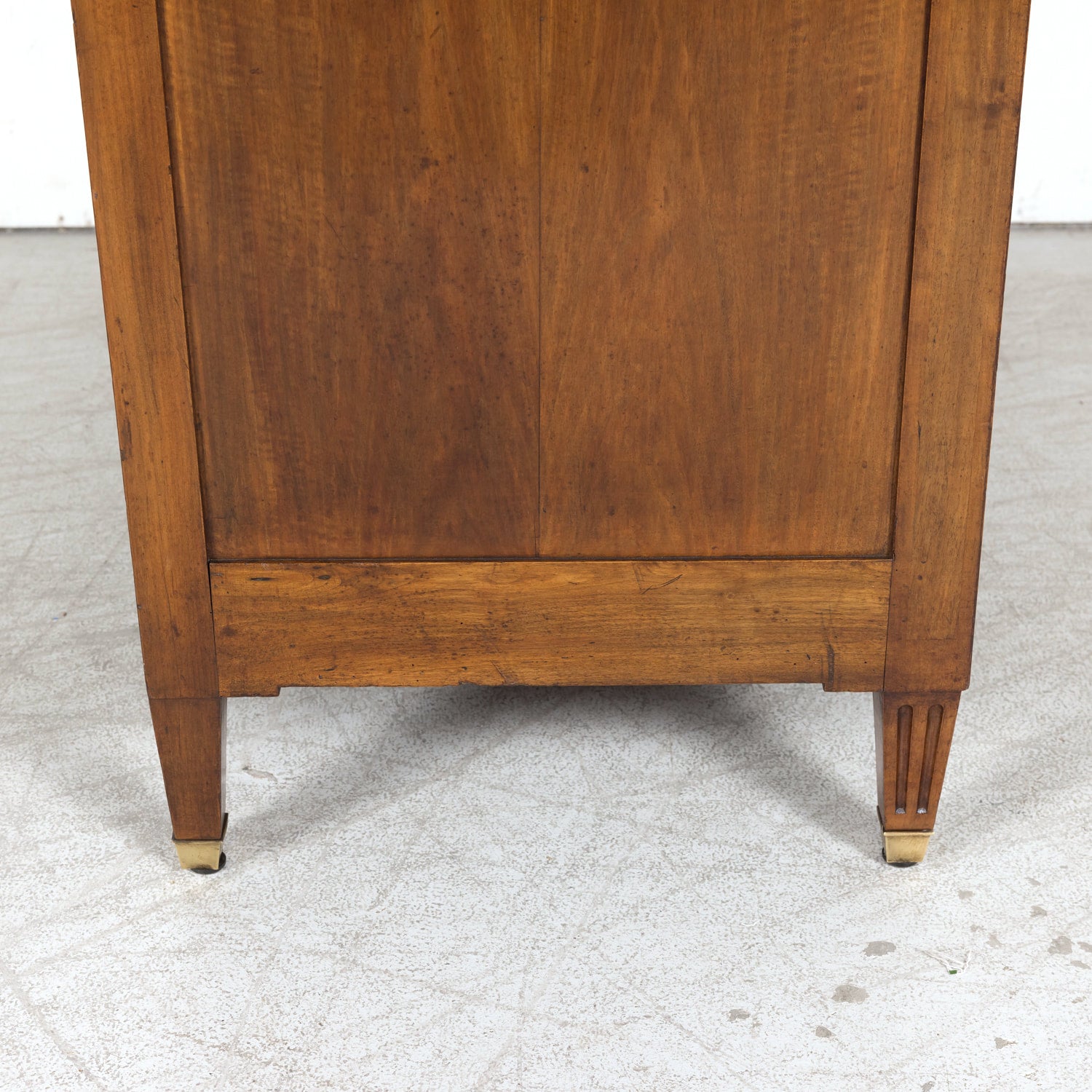 19th Century French Louis XVI Style Lyonnaise Bookmatched Burled Walnut Commode