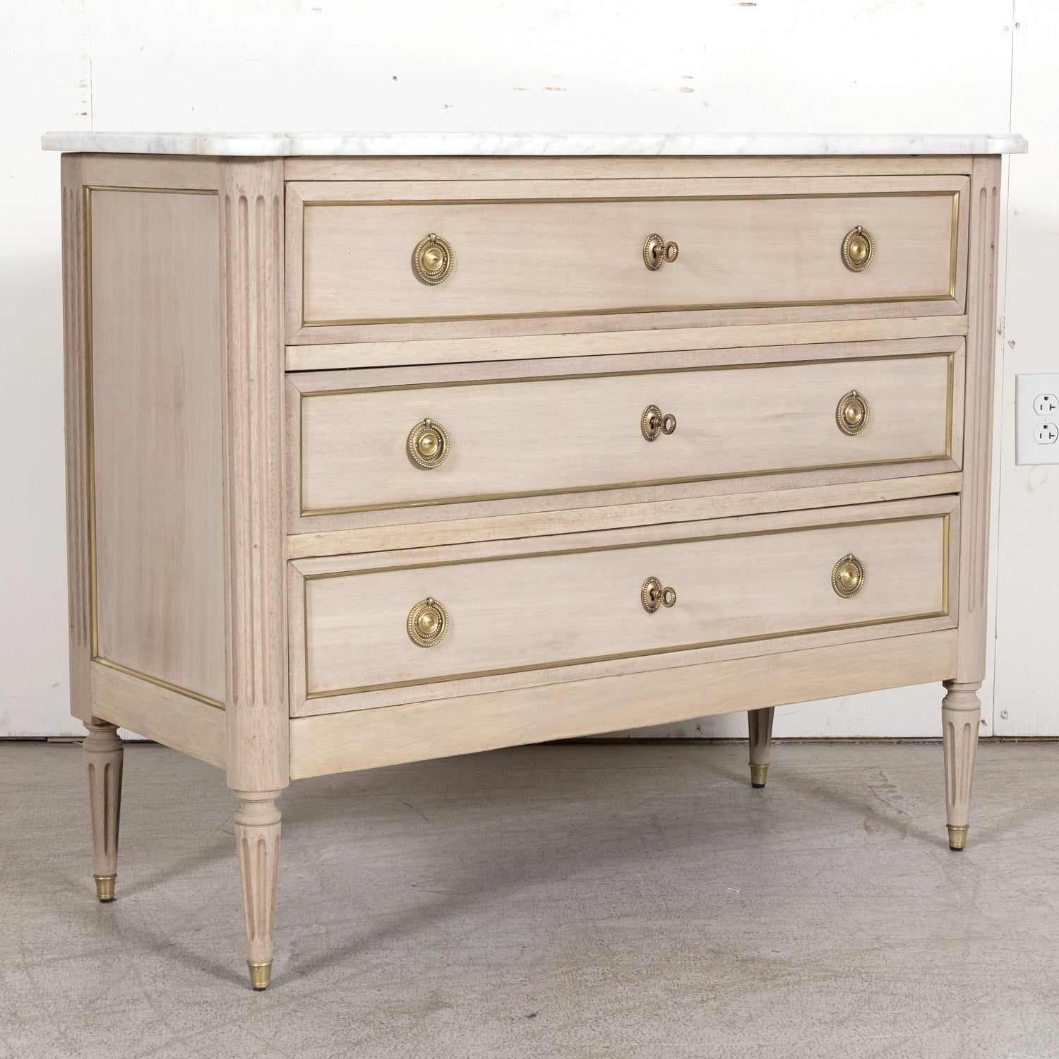 Early 20th Century French Louis XVI Style Bleached Mahogany Commode with Carrara Marble Top