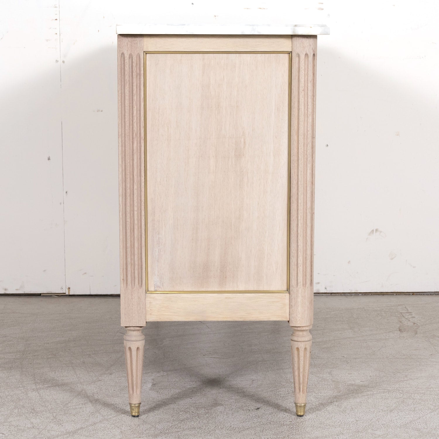 Early 20th Century French Louis XVI Style Bleached Mahogany Commode with Carrara Marble Top