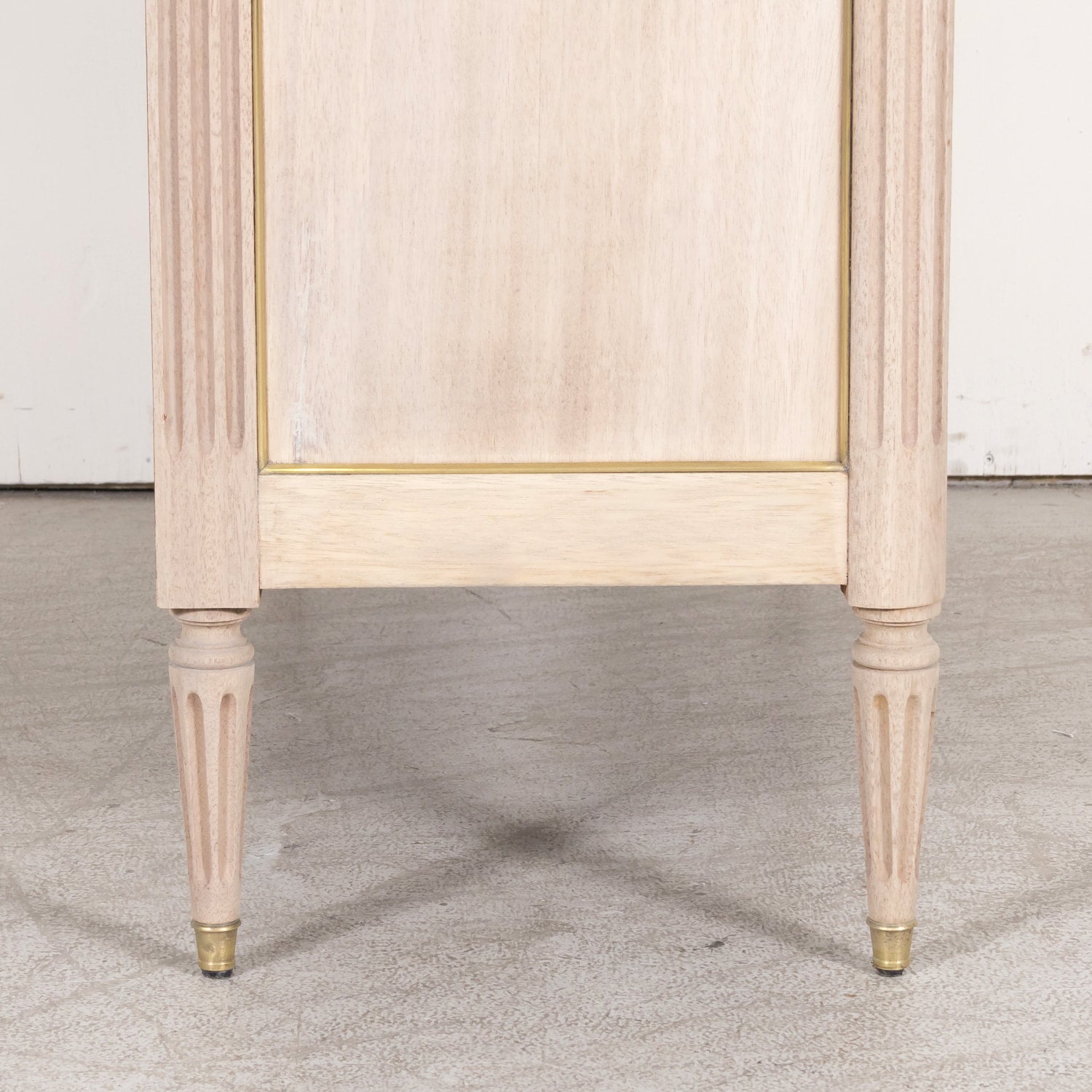 Early 20th Century French Louis XVI Style Bleached Mahogany Commode with Carrara Marble Top