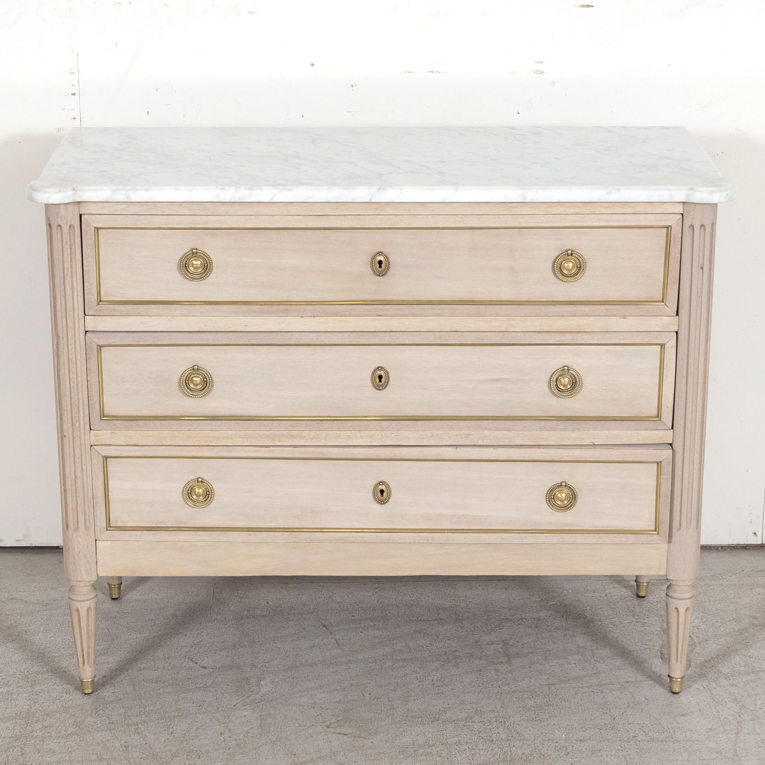 Early 20th Century French Louis XVI Style Bleached Mahogany Commode with Carrara Marble Top