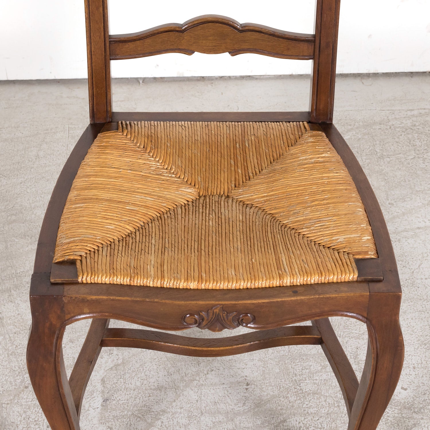 19th Century Country French Louis XV Style Walnut Ladder Back Dining Chairs with Rush Seats, Set of Eight