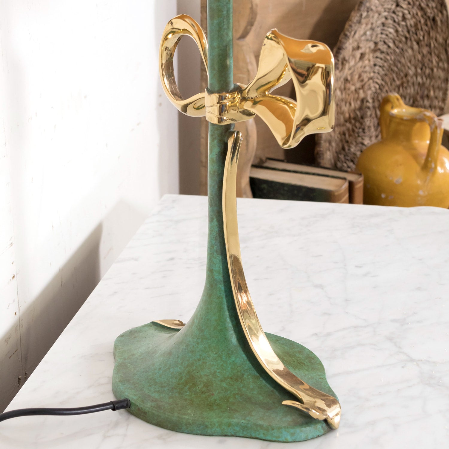 Vintage 20th Century Enameled Bronze Ribbon Table Lamp by Valentí Spain, Signed