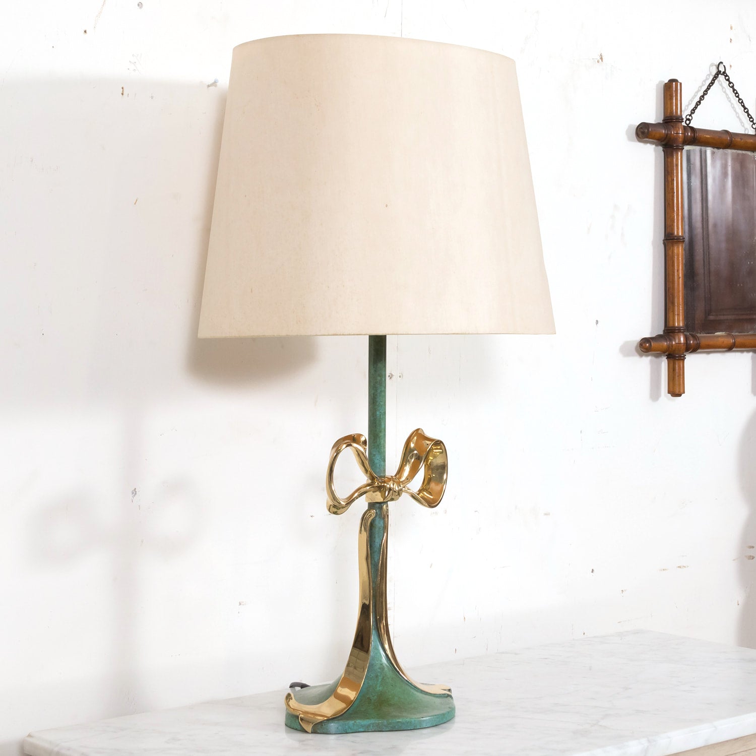 Vintage 20th Century Enameled Bronze Ribbon Table Lamp by Valentí Spain, Signed