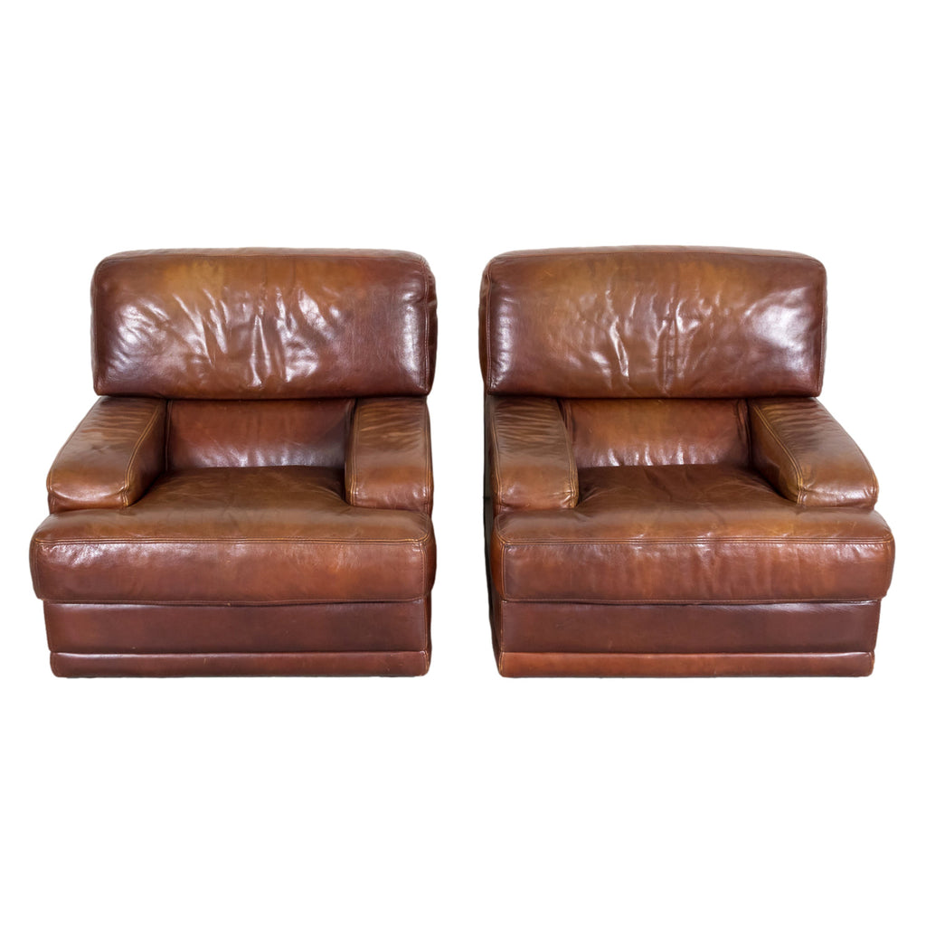 1970s Pair of French Mid-Century Modern Oversized Cognac Leather Armchairs or Lounge Chairs