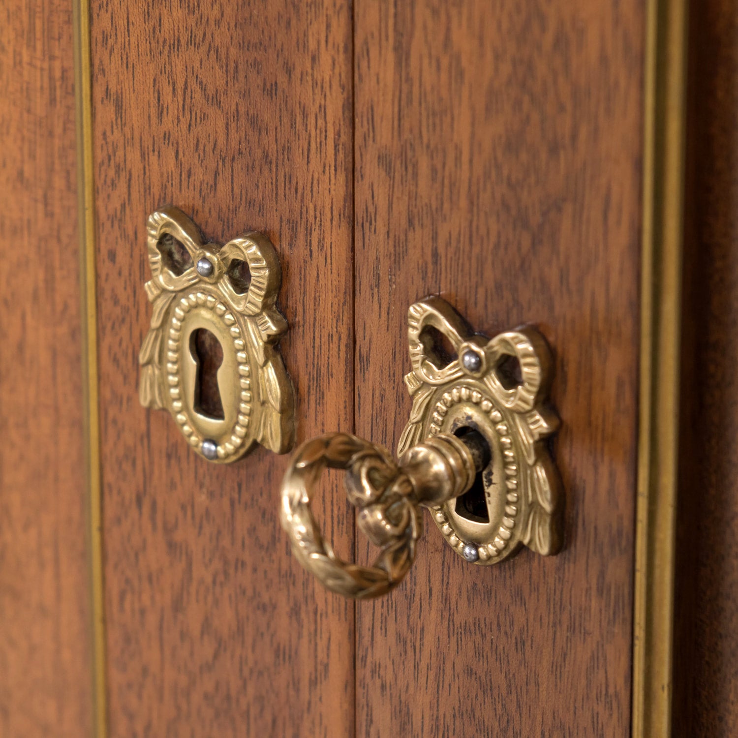 Early 20th Century Antique French Louis XVI Style Mahogany Enfilade Buffet with Carrara Marble Top