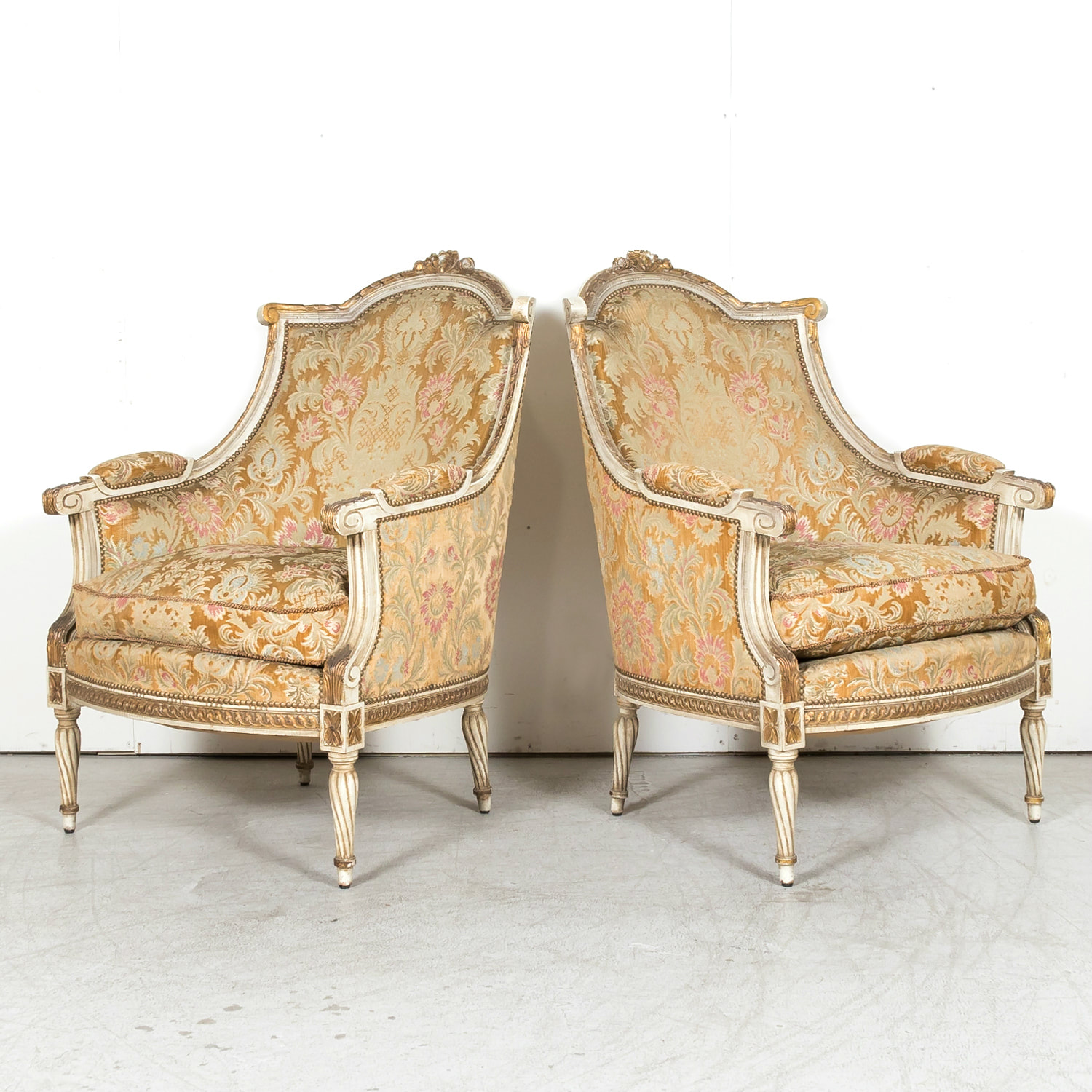 Vintage French Louis XVI Style Bergere Chairs in Pink Damask and